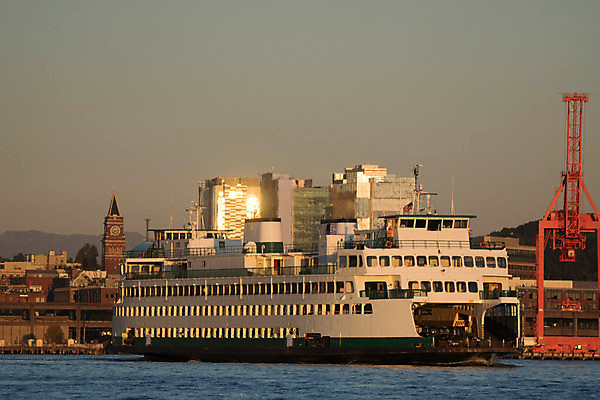 포토 JPG 해외이미지 바다 여행 교통시설 자동차 항해 사람없음 야외 물 일몰 보트 함선 상업 네비게이션 시애틀 워싱턴 통근 해외202004 해외포토 자연요소 육상교통 교통 배_교통 노을 미국 시설 출근 파일형식 이미지허브