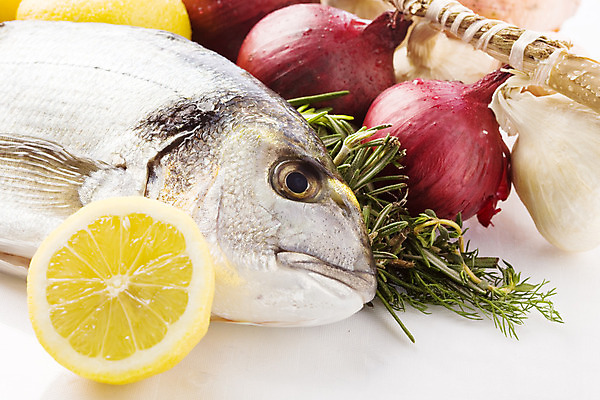 포토 JPG 해외이미지 토마토 양파 파슬리 마늘 사람없음 레몬 허브 향신료 도미 해외202004 해외포토 식물 채소 과일 어류 향미료 파일형식 이미지허브