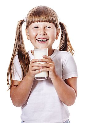 포토 JPG 해외이미지 백인 1 라이프스타일 손 웰빙 응시 행복 얼굴 음료 어린이 음식 유리 건강 한명 미소 소녀 금발 갈색 머리 기쁨 우유 에너지 마시기 흰색 신선 잡기 투명 액체 아침식사 상품 갈증 상쾌 고립 해외202004 해외포토 서양인 헤어스타일 시선 여자 감정 컬러 모션 재질 유제품 표정 사람 생활 신체부위 식사 파일형식 이미지허브