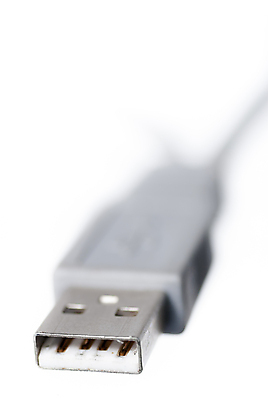 포토 JPG 해외이미지 선 백그라운드 이동 통신 기술 사람없음 야외 컴퓨터 디지털 자료 웹 장비 과학기술 정보 흰색 네트워크 플러그 코드 연결 접속 플라스틱 USB 묘사 속도 신호 전자 철사 지휘자 포트 잭 전송 고립 인터페이스 입력 채널 터미널 표준 하드웨어 해외202004 해외포토 컬러 컨셉 인터넷 재질 전자제품 음악가 파일형식 이미지허브