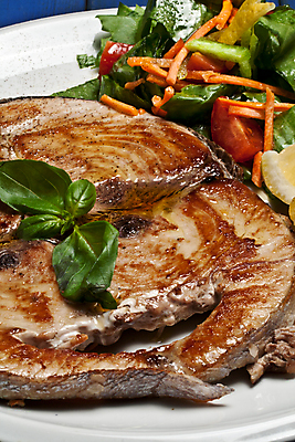 포토 JPG 해외이미지 조개 어류 요리 사람없음 빨간색 식사 샐러드 신선 지중해 참치 레몬 해산물 날것 바질 해외202004 해외포토 음식 바다 컬러 과일 어패류 수중동물 파일형식 이미지허브