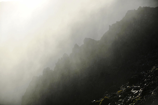 포토 JPG 해외이미지 구름 계절 여행 백그라운드 자연 하늘 아침 조명 산 풍경 사람없음 야외 빛 햇빛 평화 일출 환경 새벽 안개 광선 바위 가장자리 신비 고도 언덕 에코 산등성이 하와이 장면 격려 분화구 용암 흐림 내추럴 뿌연 수평선 해외202004 해외포토 주간 자연요소 감정 컨셉 모션 날씨 태양 노을 미국 돌_바위 둘레 생태계 화산 파일형식 이미지허브