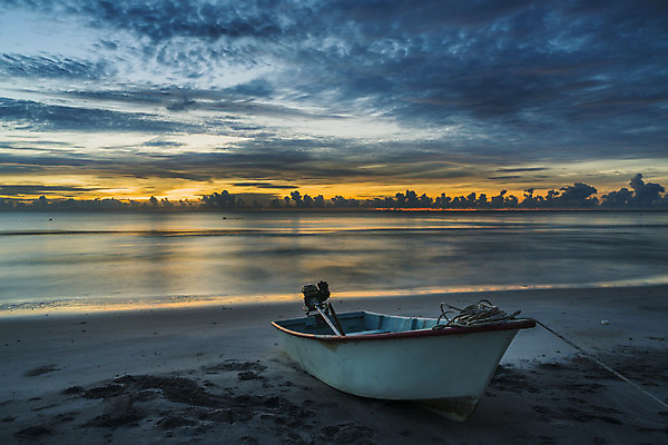 포토 JPG 해외이미지 파도 바다 여행 태국 자연 벽지 하늘 낚시 파노라마 풍경 사람없음 가로 물 여름 파란색 햇빛 태양 반사 노란색 여행객 일몰 업무 어선 오세아니아 수평선 해외202004 해외포토 자연요소 계절 나라 아시아 컬러 배_교통 레저 촬영기법 사람 노을 작업 생태계 파일형식 이미지허브