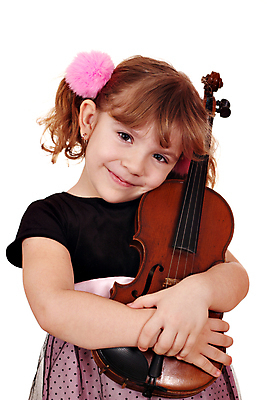 포토 JPG 해외이미지 백인 1 여자 딸 행복 어린이 줄 음악 포즈 한명 사람 음악가 흰색 기구 표현 끈 클래식 바이올린 바이올리니스트 해외202004 해외포토 서양인 직업 감정 컬러 컨셉 가족 현악기 문화예술 연주자 파일형식 이미지허브
