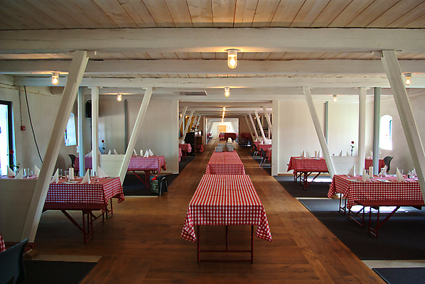 포토 JPG 해외이미지 전통 디자인 가구 의자 탁자 바닥 실내 사람없음 내부 목재 세트 식당 식사 저녁식사 카페 시골 센터 우아함 아침식사 큼 먹기 서비스 심플 브런치 카페테리아 일반 설정 점심식사 법정 스타일 안락 해외202004 해외포토 나무 생활용품 컨셉 재료 모션 상점 크기 파일형식 이미지허브