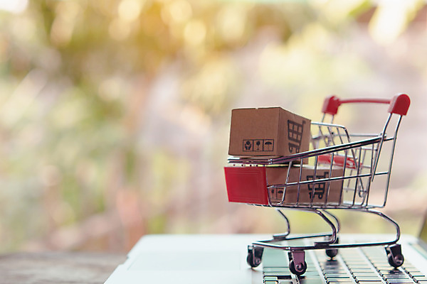 포토 JPG 해외이미지 산업 종이 컨셉 돈 인터넷 비즈니스 휴가 주택 사람없음 노트북 쇼핑 세일 상점 디지털 웹 카트 화물 시장 E 구매 상품 가격 사이버 상업 소매 온라인 물류 전자상거래 매각 목록 무료 공급 해외202004 해외포토 알파벳 건물 전자제품 운송업 재산 파일형식 이미지허브