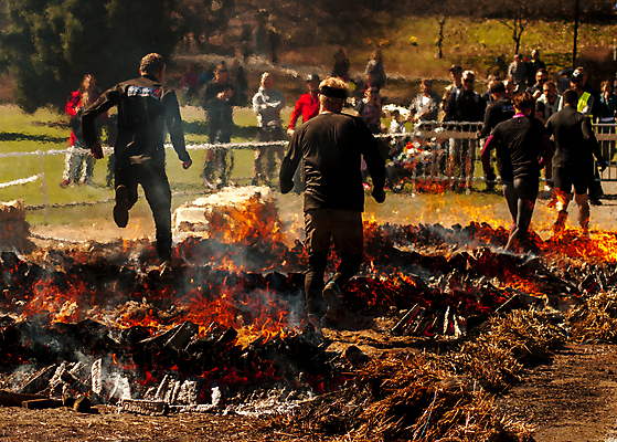 포토 JPG 해외이미지 스포츠 오렌지 불 건강 사람없음 빨간색 달리기 운동 점프 힘 경쟁 기쁨 오픈 뜨거움 위험 결심 장애물 강의 속도 연소 넘어짐 어려움 해외202004 해외포토 자연요소 감정 컬러 컨셉 과일 모션 파일형식 이미지허브