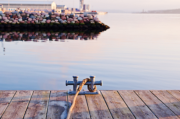 포토 JPG 해외이미지 산업 스포츠 여행 요트 교통시설 휴가 휴식 항해 사람없음 야외 물 여름 강 항구 보트 황무지 클래식 버리기 보안 뱃놀이 해외202004 해외포토 자연요소 계절 교통 컨셉 배_교통 모션 안전 전통놀이 시설 파일형식 이미지허브