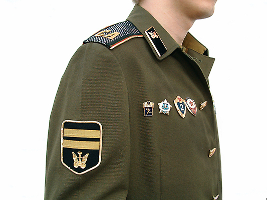 포토 JPG 해외이미지 옷 사람없음 일상 재킷 수비 서비스 서식 배지 병정 서명 시상식 해외202004 해외포토 모션 라이프 외투 파일형식 이미지허브