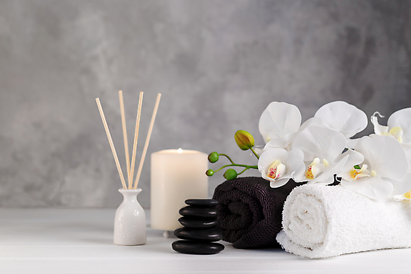 포토 JPG 해외이미지 꽃 백그라운드 컨셉 신체 탁자 휴식 건강 사람없음 목재 치료 빛 세트 수건 갈색 우주 상점 스파 흰색 마사지 고급 크림 피부관리 아로마 소금 비누 테라피 설정 내추럴 돌봄 해외202004 해외포토 나무 식물 컬러 가구 재료 의학 모션 위생용품 뷰티 파일형식 이미지허브