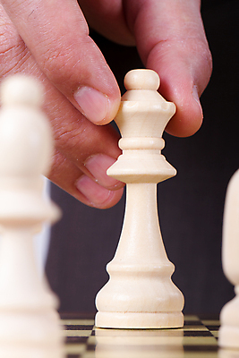 포토 JPG 해외이미지 손 교육 컨셉 생각 비즈니스 모션 놀이 성공 레저 추상 세포 창조 사람없음 목재 경쟁 블록 게임 잡기 우승 체스 선택 목표 계획 대표 배열 전쟁 패배 전략 장군 해결 여왕 전쟁터 사기꾼 어려움 인내 특별함 필승 스타일 해외202004 해외포토 나무 직업 무늬 재료 신체부위 최고 파일형식 이미지허브