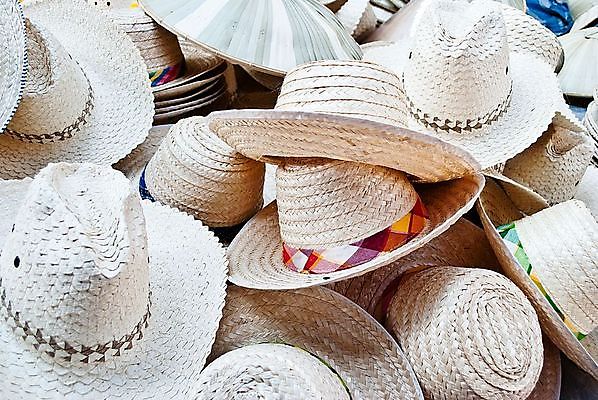 포토 JPG 해외이미지 1 전통 옷 여자 백그라운드 사람없음 여름 농장 갈색 유행 쌓기 침묵 봄 수확 흰색 시골 악단 소 카우보이 보호 그늘 자르기 오브젝트 밀짚 짜임 고립 서쪽 옛날 캡모자 스타일 해외202004 해외포토 모자_잡화 계절 음악 컬러 컨셉 농업 포유류 모션 사람 소리 짚 방향 파일형식 이미지허브