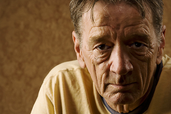 포토 JPG 해외이미지 남자 얼굴 생각 날씨 한명 주름 공격적 배려 울퉁불퉁 해외202004 해외포토 1 컨셉 사람 신체부위 파일형식 이미지허브