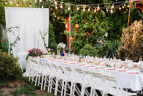 포토 JPG 해외이미지 디자인 꽃 음식 결혼 의자 유리 탁자 호텔 이벤트 사람없음 내부 장식 파티 요식업 식당 식사 저녁식사 방 흰색 축하 고급 우아함 배열 만족 설정 접수 해외202004 해외포토 식물 감정 산업 컬러 가구 컨셉 재질 숙소 상점 파일형식 이미지허브