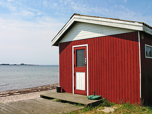 포토 JPG 해외이미지 바다 여행 건축양식 하늘 부동산 휴가 휴식 주택 사람없음 목재 햇빛 태양 고급 시골집 일렬 해외202004 해외포토 자연요소 나무 건축 컨셉 재료 건물 재산 파일형식 이미지허브