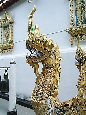 포토 JPG 해외이미지 아시아 조각 여행 불교 태국 미술 동양인 사람없음 조각상 용 사찰 역사 땅 신화 옛날 해외202004 해외포토 나라 종교 종교건축 문화예술 인종 조형물 파일형식 이미지허브