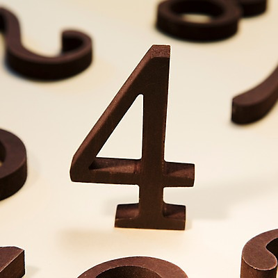 포토 JPG 스튜디오촬영 백그라운드 실내 사람없음 목재 아웃포커스 숫자 4 사 오브젝트 국내포토 나무 문자 재료 촬영기법 내부 파일형식