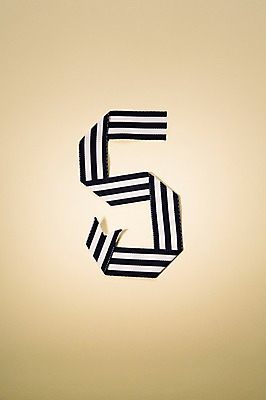 포토 JPG 스튜디오촬영 리본 백그라운드 실내 사람없음 숫자 띠 오 테이프 5 국내포토 문자 문구용품 내부 파일형식