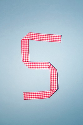 포토 JPG 스튜디오촬영 리본 백그라운드 실내 사람없음 숫자 띠 오 테이프 5 국내포토 문자 문구용품 내부 파일형식