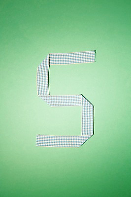 포토 JPG 스튜디오촬영 리본 백그라운드 실내 사람없음 숫자 띠 6 테이프 5 국내포토 문자 문구용품 내부 파일형식