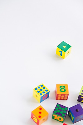 포토 JPG 스튜디오촬영 실내 사람없음 숫자 여러개 블록 오브젝트 나무블록 국내포토 문자 다수 내부 목재 파일형식