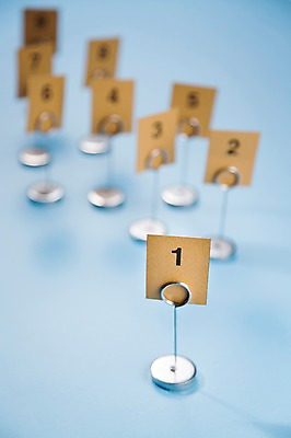 포토 JPG 스튜디오촬영 실내 사람없음 아웃포커스 숫자 메모지 오브젝트 메모꽂이 국내포토 카드프레임 문자 문구용품 프레임 촬영기법 내부 사무용품 파일형식