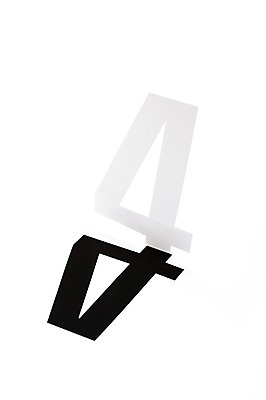 포토 JPG 스튜디오촬영 모양 종이 백그라운드 컨셉 실내 그림자 사람없음 숫자 모형 4 사 페이퍼아트 종이공예 종이팝업 국내포토 문자 내부 공예 파일형식