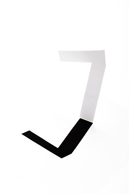 포토 JPG 스튜디오촬영 모양 종이 백그라운드 컨셉 실내 그림자 사람없음 숫자 모형 칠 페이퍼아트 종이공예 종이팝업 7 국내포토 문자 내부 공예 파일형식