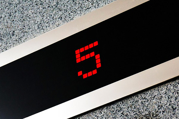 포토 JPG 백그라운드 실내 사람없음 숫자 엘리베이터 5 층 국내포토 문자 내부 파일형식