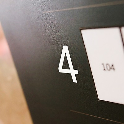 포토 JPG 벽 백그라운드 실내 사람없음 건물 숫자 4 국내포토 문자 건축물 내부 파일형식