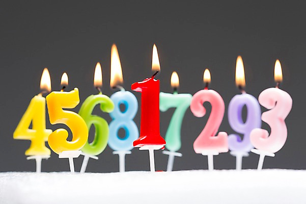 포토 JPG 스튜디오촬영 1 백그라운드 2 초 촛불 불 실내 3 사람없음 숫자 9 4 8 6 오브젝트 5 7 국내포토 자연요소 문자 내부 파일형식