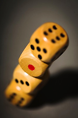 포토 JPG 스튜디오촬영 실내 그림자 사람없음 아웃포커스 숫자 쌓기 놀이용품 여러개 게임 오브젝트 주사위 국내포토 문자 다수 모션 놀이 촬영기법 내부 파일형식