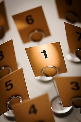 포토 JPG 스튜디오촬영 실내 사람없음 아웃포커스 숫자 메모지 오브젝트 메모꽂이 국내포토 카드프레임 문자 문구용품 프레임 촬영기법 내부 사무용품 파일형식