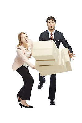 포토 JPG 스튜디오촬영 전신 서양인 외국인 해외기획촬영 2012년태국 여자 남자 비즈니스 실내 표정 서기 사람 동양인 20대 성인 두명 상자 놀람 직장인 비즈니스맨 비즈니스우먼 떨어짐 위험 실수 청년만 성인만 국내포토 직업 감정 컨셉 모션 인종 청년 내부 파일형식