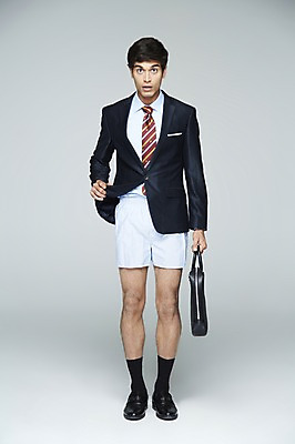 포토 JPG 스튜디오촬영 전신 외국인 해외기획촬영 2012년태국 남자 가방 비즈니스 바지 실내 한명 서기 들기 사람 동양인 20대 성인 직장인 비즈니스맨 위험 팬티 실수 청년만 청년남자만 청년남자한명만 성인남자한명만 국내포토 직업 1 잡화 컨셉 모션 하의 인종 청년 내부 속옷 남자만 남자한명만 성인남자만 성인만 파일형식