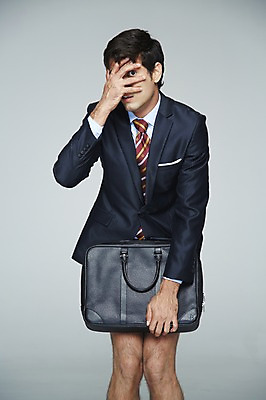 포토 JPG 스튜디오촬영 외국인 해외기획촬영 2012년태국 남자 가방 비즈니스 바지 실내 한명 서기 들기 사람 동양인 상반신 20대 성인 가림 직장인 비즈니스맨 위험 수줍음 실수 청년만 청년남자만 청년남자한명만 성인남자한명만 국내포토 직업 1 잡화 감정 컨셉 모션 하의 인종 청년 내부 남자만 남자한명만 성인남자만 성인만 파일형식