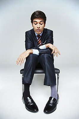 포토 JPG 스튜디오촬영 전신 외국인 해외기획촬영 응시 2012년태국 남자 의자 비즈니스 양말 실내 한명 사람 앉기 동양인 20대 성인 직장인 비즈니스맨 위험 실수 청년만 청년남자만 청년남자한명만 성인남자한명만 국내포토 직업 1 시선 가구 컨셉 모션 인종 청년 내부 남자만 남자한명만 성인남자만 성인만 파일형식