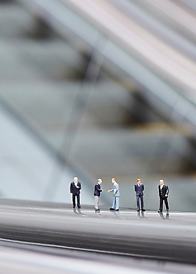 포토 JPG 인형 비즈니스 실내 사람없음 아웃포커스 장난감 모형 미니어처 피규어 비즈니스맨 오브젝트 국내포토 남자 촬영기법 내부 직장인 파일형식