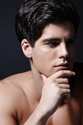 포토 JPG 스튜디오촬영 서양인 외국인 백인 해외기획촬영 라이프스타일 남자 2013년태국 맨라이프 검은배경 상의탈의 실내 한명 사람 손짓 상반신 20대 성인 뷰티 섹시 턱괴기 청년만 청년남자만 청년남자한명만 성인남자한명만 국내포토 1 백그라운드 컨셉 모션 탈의 인종 청년 내부 생활 검은색 남자만 남자한명만 성인남자만 성인만 파일형식