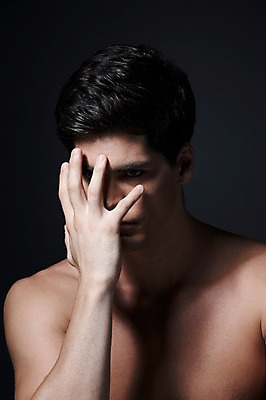 포토 JPG 스튜디오촬영 서양인 외국인 백인 해외기획촬영 라이프스타일 남자 2013년태국 맨라이프 검은배경 상의탈의 실내 한명 사람 손짓 상반신 20대 성인 앞모습 뷰티 섹시 얼굴가리기 청년만 청년남자만 청년남자한명만 성인남자한명만 국내포토 1 뷰포인트 백그라운드 컨셉 모션 탈의 인종 청년 내부 생활 검은색 가림 남자만 남자한명만 성인남자만 성인만 파일형식