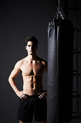 포토 JPG 스튜디오촬영 서양인 외국인 백인 해외기획촬영 라이프스타일 남자 스포츠 2013년태국 맨라이프 허리손 검은배경 운동선수 실내 한명 서기 사람 상반신 20대 성인 앞모습 운동복 운동 권투 권투선수 목표 열정 샌드백 청년만 청년남자만 청년남자한명만 성인남자한명만 국내포토 1 옷 감정 뷰포인트 포즈 백그라운드 컨셉 모션 건강 인종 청년 내부 생활 검은색 격투기 남자만 남자한명만 성인남자만 성인만 파일형식