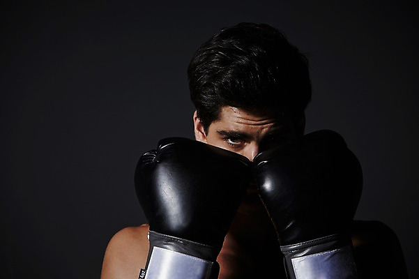 포토 JPG 스튜디오촬영 서양인 외국인 백인 해외기획촬영 라이프스타일 남자 스포츠 2013년태국 맨라이프 장갑 검은배경 운동선수 실내 한명 사람 상반신 20대 성인 앞모습 운동 권투 글러브 권투글러브 수비 권투선수 목표 열정 청년만 청년남자만 청년남자한명만 성인남자한명만 국내포토 1 잡화 감정 스포츠용품 뷰포인트 백그라운드 컨셉 모션 건강 인종 청년 내부 생활 검은색 격투기 남자만 남자한명만 성인남자만 성인만 파일형식