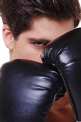 포토 JPG 스튜디오촬영 서양인 외국인 백인 해외기획촬영 라이프스타일 남자 스포츠 2013년태국 맨라이프 장갑 운동선수 실내 한명 누끼 사람 상반신 20대 성인 앞모습 운동 권투 글러브 권투글러브 권투선수 목표 열정 청년만 청년남자만 청년남자한명만 성인남자한명만 국내포토 1 잡화 감정 스포츠용품 뷰포인트 컨셉 건강 인종 청년 내부 생활 격투기 남자만 남자한명만 성인남자만 성인만 파일형식