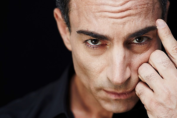 포토 JPG 스튜디오촬영 서양인 외국인 백인 해외기획촬영 라이프스타일 남자 2013년태국 40대 중년 셔츠 와이셔츠 생각 비즈니스 중년라이프 검은배경 실내 한명 사람 손짓 상반신 앞모습 비즈니스라이프 비즈니스맨 고급 고민 중년만 중년남자만 중년남자한명만 국내포토 1 감정 뷰포인트 백그라운드 컨셉 상의 모션 인종 성인 내부 생활 검은색 직장인 남자만 남자한명만 성인만 파일형식