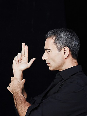 포토 JPG 스튜디오촬영 서양인 외국인 백인 해외기획촬영 라이프스타일 남자 2013년태국 40대 중년 셔츠 와이셔츠 비즈니스 중년라이프 검은배경 실내 한명 사람 손짓 상반신 옆모습 비즈니스라이프 비즈니스맨 고급 중년만 중년남자만 중년남자한명만 국내포토 1 뷰포인트 백그라운드 컨셉 상의 모션 인종 성인 내부 생활 검은색 직장인 남자만 남자한명만 성인만 파일형식