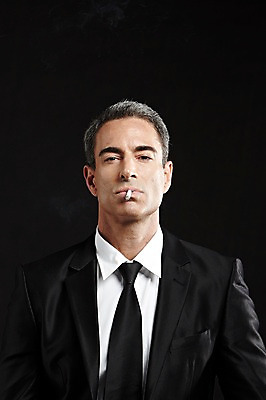 포토 JPG 스튜디오촬영 서양인 외국인 백인 해외기획촬영 라이프스타일 남자 2013년태국 40대 중년 비즈니스 중년라이프 검은배경 흡연 담배 실내 한명 사람 정장 상반신 앞모습 비즈니스라이프 비즈니스맨 고급 중년만 중년남자만 중년남자한명만 국내포토 1 옷 뷰포인트 백그라운드 컨셉 인종 성인 내부 생활 검은색 직장인 남자만 남자한명만 성인만 파일형식