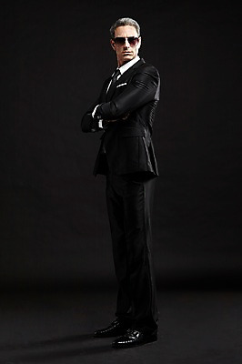 포토 JPG 스튜디오촬영 전신 서양인 외국인 백인 해외기획촬영 라이프스타일 남자 2013년태국 40대 중년 비즈니스 중년라이프 검은배경 실내 한명 서기 사람 정장 옆모습 비즈니스라이프 선글라스 팔짱 비즈니스맨 고급 중년만 중년남자만 중년남자한명만 국내포토 1 옷 안경 뷰포인트 백그라운드 컨셉 모션 인종 성인 내부 생활 검은색 직장인 남자만 남자한명만 성인만 파일형식