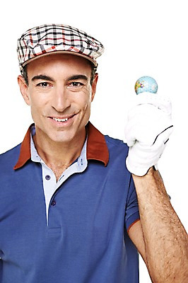 포토 JPG 스튜디오촬영 서양인 외국인 백인 해외기획촬영 라이프스타일 남자 스포츠 2013년태국 40대 중년 골프 공 중년라이프 레저 골프공 실내 한명 미소 웃음 들기 누끼 사람 상반신 취미 앞모습 운동복 운동 골프웨어 중년만 중년남자만 중년남자한명만 국내포토 1 옷 뷰포인트 모션 골프용품 표정 건강 인종 성인 내부 생활 구기 남자만 남자한명만 성인만 파일형식