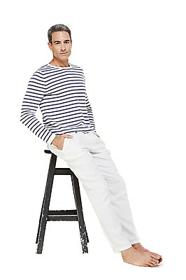 포토 JPG 스튜디오촬영 전신 서양인 외국인 백인 해외기획촬영 라이프스타일 남자 여유 2013년태국 40대 중년 의자 비즈니스 중년라이프 맨발 실내 한명 미소 웃음 누끼 사람 앉기 옆모습 캐주얼 비즈니스라이프 비즈니스맨 편안함 주머니손 중년만 중년남자만 중년남자한명만 국내포토 1 옷 감정 뷰포인트 가구 모션 발 표정 인종 성인 내부 생활 직장인 감각 남자만 남자한명만 성인만 파일형식