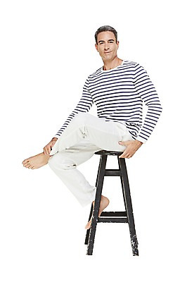 포토 JPG 스튜디오촬영 전신 서양인 외국인 백인 해외기획촬영 라이프스타일 남자 여유 2013년태국 40대 중년 의자 비즈니스 중년라이프 맨발 실내 한명 미소 웃음 누끼 사람 앉기 캐주얼 비즈니스라이프 비즈니스맨 편안함 중년만 중년남자만 중년남자한명만 국내포토 1 옷 감정 가구 모션 발 표정 인종 성인 내부 생활 직장인 감각 남자만 남자한명만 성인만 파일형식